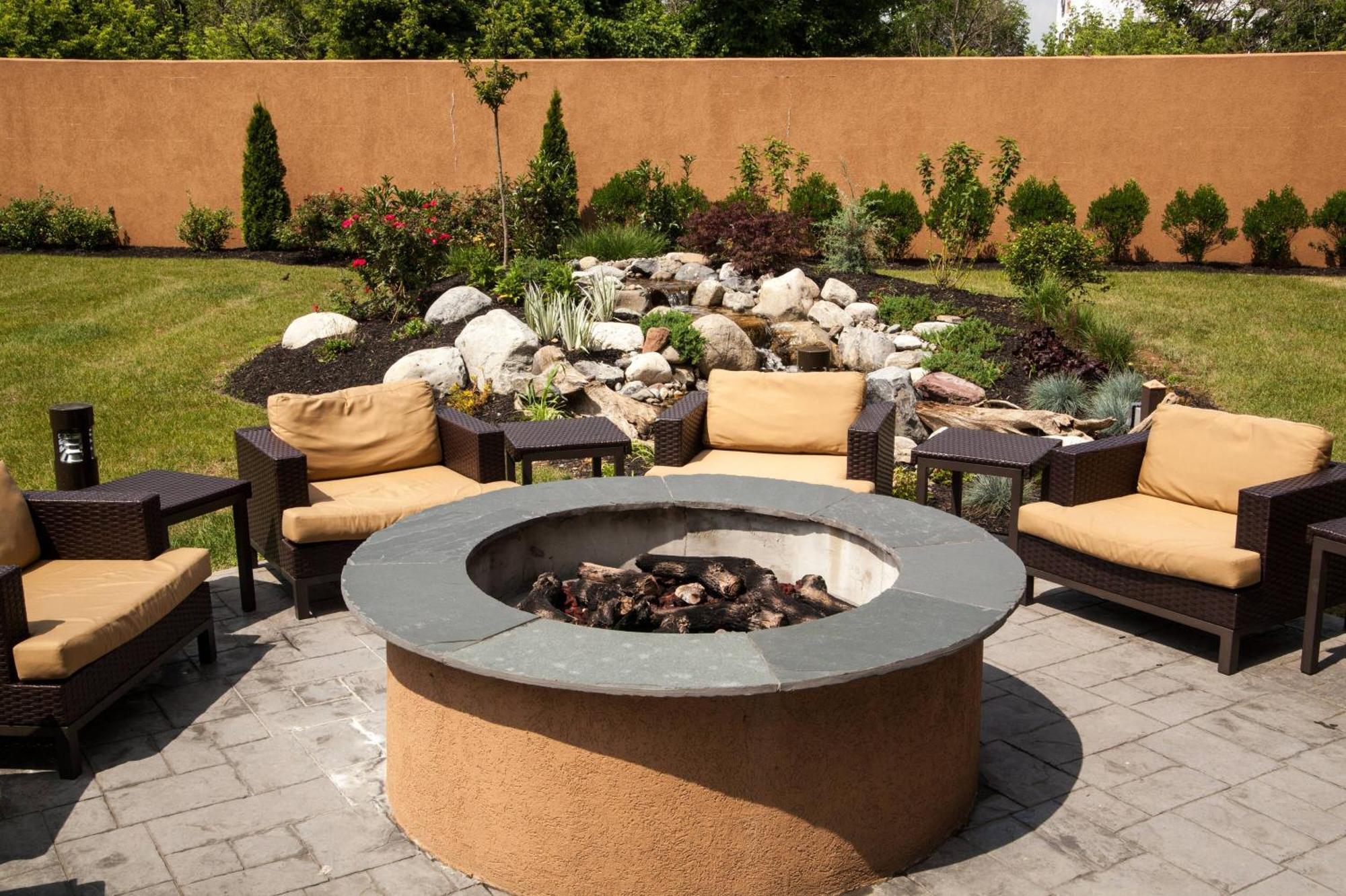 Hotel Courtyard By Marriott York Exterior foto